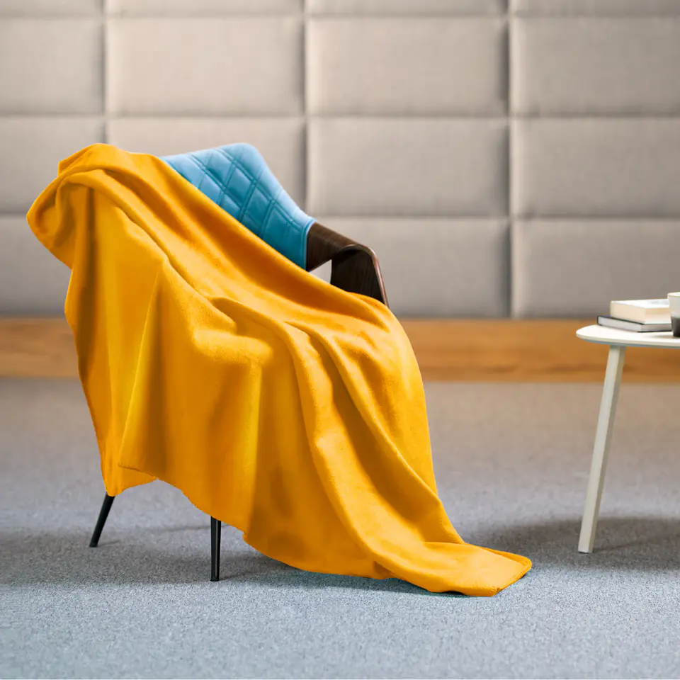⁨Fleece blanket 130x150 cm TEESA - yellow⁩ at Wasserman.eu