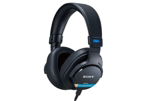 ⁨Sony MDR-M1 - closed studio headphones⁩ at Wasserman.eu