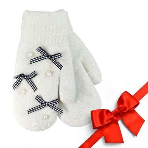 ⁨Cute gloves, bows and cream beads REK102⁩ at Wasserman.eu