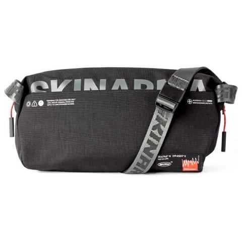 ⁨Skinarma Torebka Crossbody Fardel        czarny/black⁩ w sklepie Wasserman.eu