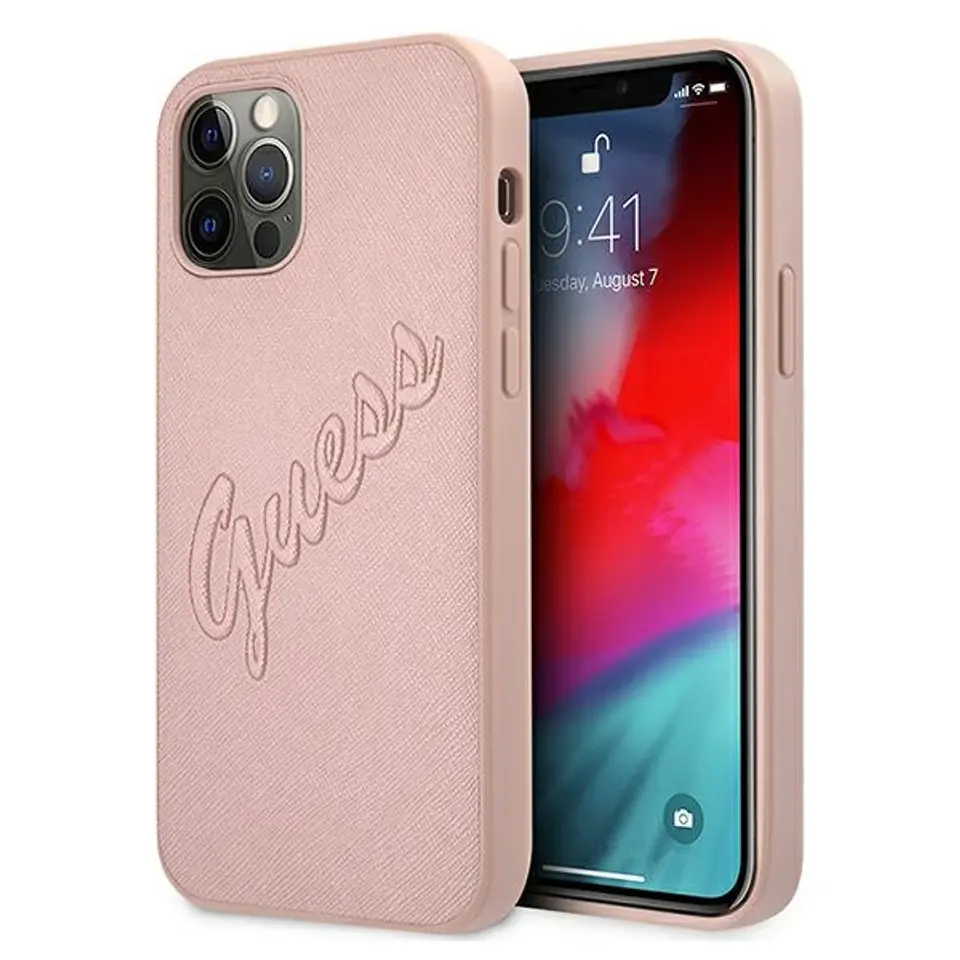 ⁨Guess GUHCP12LRSAVSRG iPhone 12 Pro Max 6,7" różowy/pink hardcase Saffiano Vintage Script⁩ w sklepie Wasserman.eu