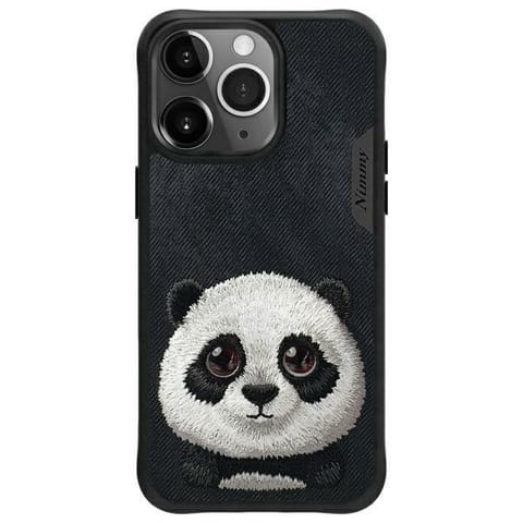 ⁨Nimmy etui iPhone 15 Pro 6.1"            czarny/black Big Eyed Pet 2.0 Panda⁩ w sklepie Wasserman.eu