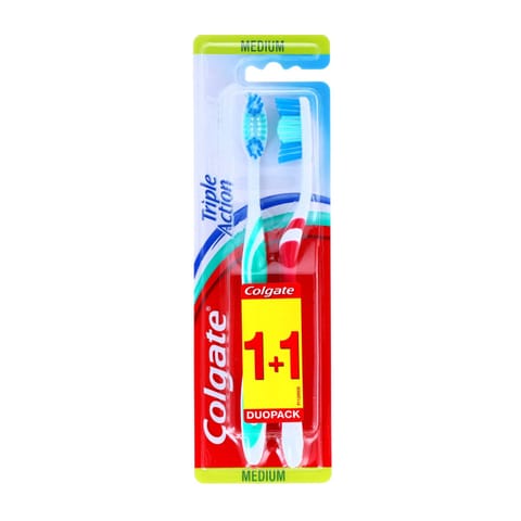 ⁨Colgate Triple Action Toothbrush 2 pcs⁩ at Wasserman.eu