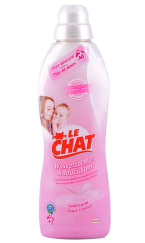 ⁨Le Chat Douce Caresse Softener 40 washes⁩ at Wasserman.eu