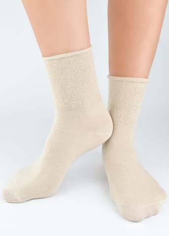 ⁨SKARPETY NOVITI SB103-U-05 MEDICAL (kolor beż, rozmiar 35-38)⁩ w sklepie Wasserman.eu