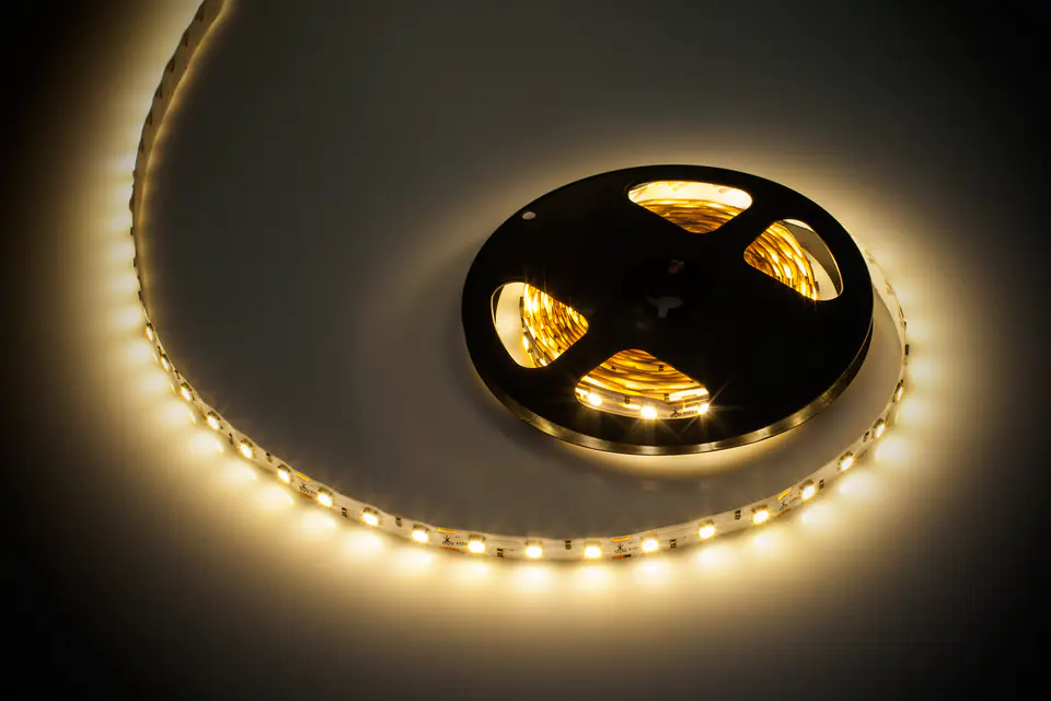 ⁨Sznur diodowy 5m Rebel  ciepły biały (300x5050SMD)⁩ w sklepie Wasserman.eu