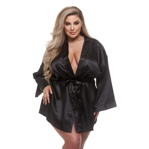 ⁨Baci Satynowy Szlafrok Queen Czarny - Elegancki Model Plus Size⁩ w sklepie Wasserman.eu