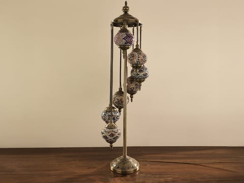 ⁨Lampa podłogowa - siedem kloszy, wielokolorowych⁩ w sklepie Wasserman.eu