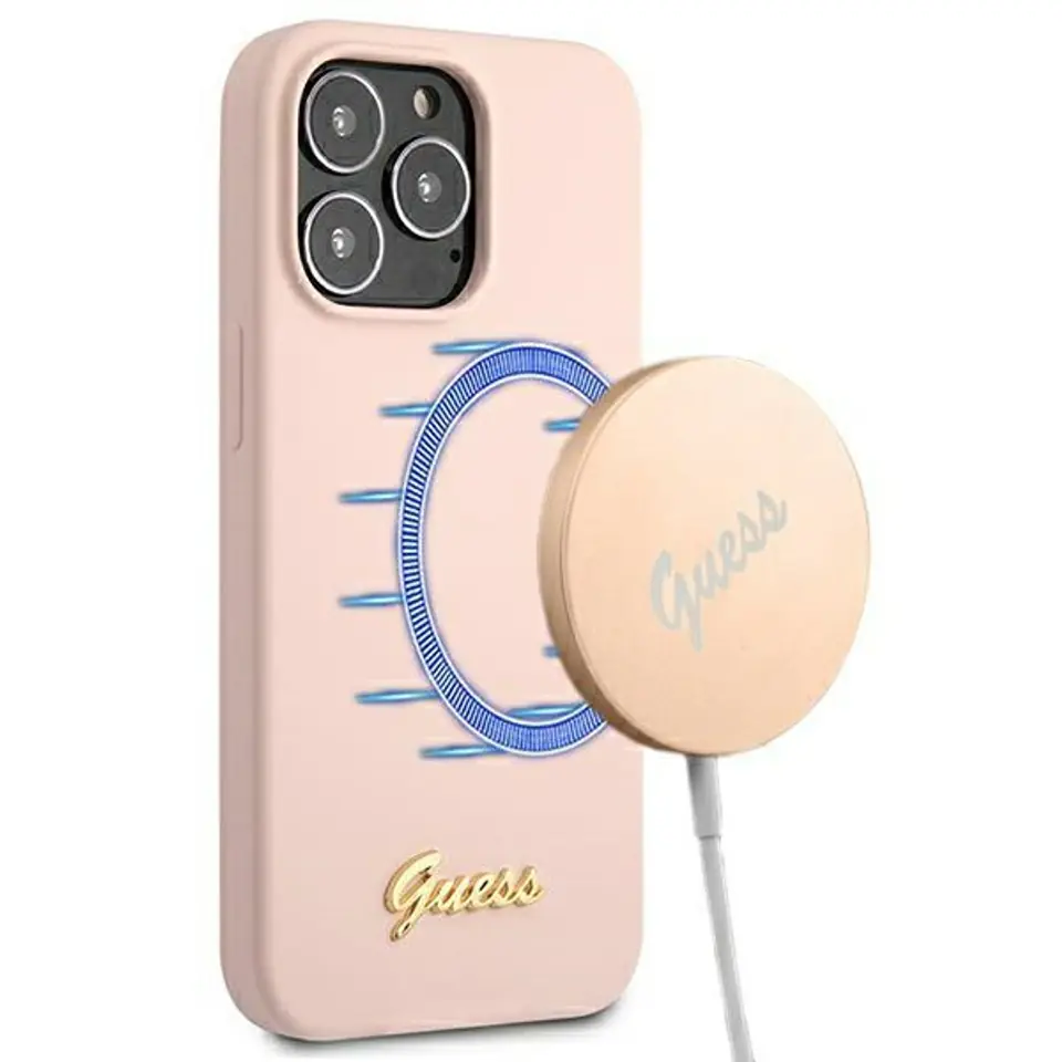 ⁨Guess GUHMP13LLSLMGLP iPhone 13 Pro / 13 6.1" light pink hardcase Silicone Script Gold Logo Magsafe⁩ at Wasserman.eu