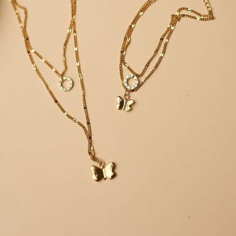 ⁨Celebrity double with butterfly (C21/TEN/11AU)⁩ at Wasserman.eu