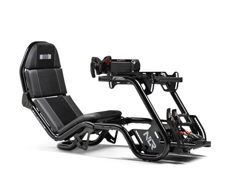 ⁨Kokpit symulatora wyścigowego F-GT Pro Formula and GT Black⁩ w sklepie Wasserman.eu