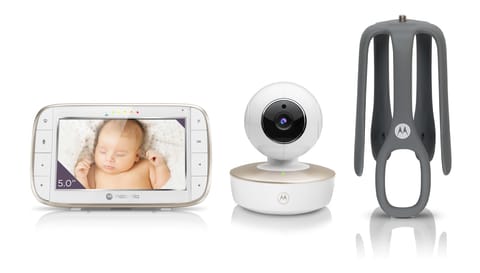 ⁨Motorola VM855 CONNECT 5.0” Portable Wi-Fi Video Baby Monitorwith Flexible Crib Mount, White/Gold Motorola | L | 5" TFT color display with 480 x 272 resolution; Lullabies; Two-way talk; Room temperature monitoring; Infrared night vision; LED sound level i⁩ at Wasserman.eu