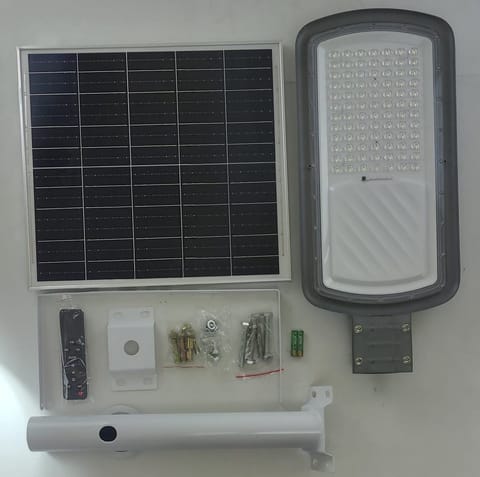 ⁨LATARNIA SOLARNA LED 100W LAMPA ULICZNA PARKINGOWA OGRODOWA Z WBUDOWANYM AKUMULATOREM⁩ w sklepie Wasserman.eu