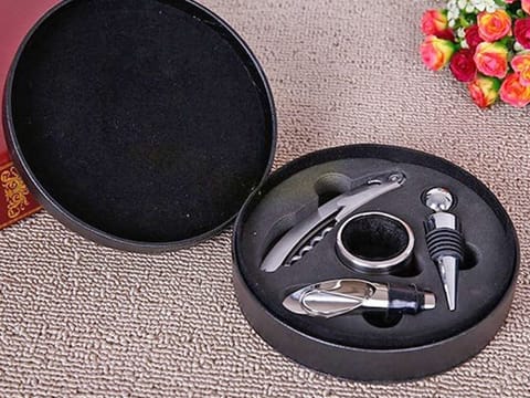 ⁨Kpl. do otwierania wina w okrągłym pudełku (4 elementy)⁩ w sklepie Wasserman.eu