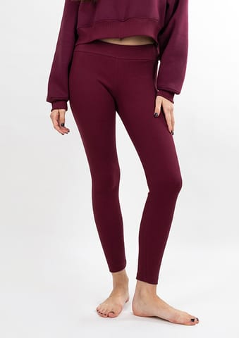 ⁨Legginsy DK-K-B13 BORDO BAWEŁNA PRĄŻKI (kolor bordo, rozmiar XS)⁩ w sklepie Wasserman.eu