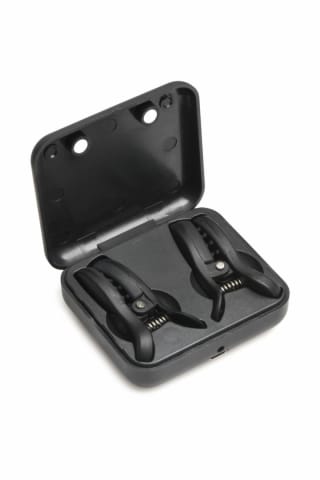 ⁨XR Brands Dark Grip czarne zaciski wibrujące z etui Master Series⁩ w sklepie Wasserman.eu