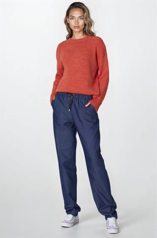 ⁨Luźne spodnie jeansowe - SD93 (kolor jeans, rozmiar 42)⁩ w sklepie Wasserman.eu