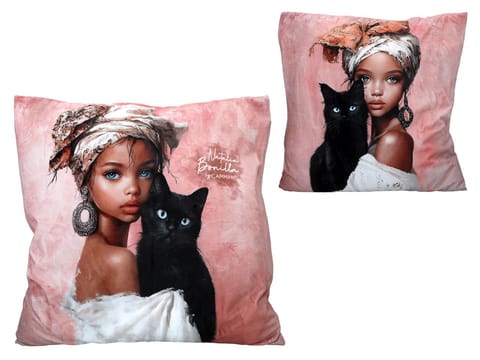 ⁨Poduszka z wypełnieniem/suwak - N. Bonilla, Kocie opowieści Neli (CARMANI)⁩ w sklepie Wasserman.eu