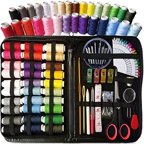 ⁨Przybornik krawiecki ogranizer na nici akcesoria w etui - 122 el.⁩ w sklepie Wasserman.eu