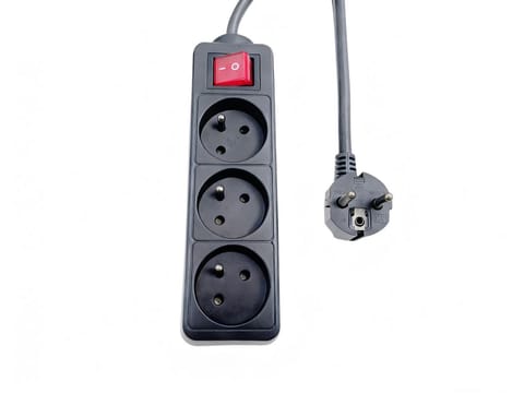 ⁨MicroConnect 3-way Power Strip on/off⁩ w sklepie Wasserman.eu
