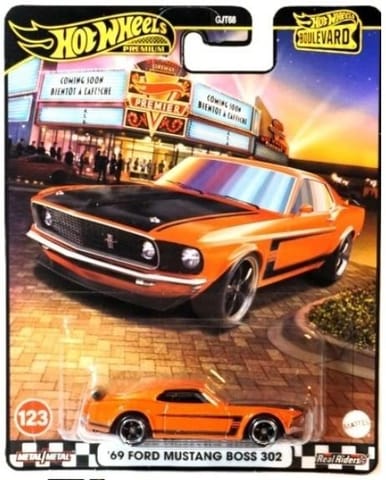 ⁨Hot Wheels Premium Samochodzik Boulevard⁩ w sklepie Wasserman.eu