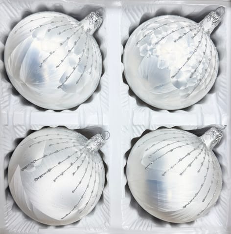 ⁨Bombki szklane 10cm 4 sztuki Ręcznie zdobione. Produkt polski (biały)⁩ w sklepie Wasserman.eu