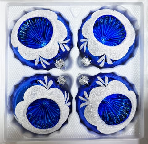 ⁨Bombki szklane 10cm reflektor 4 szt Ręcznie zdobione produkt PL (niebieski)⁩ w sklepie Wasserman.eu