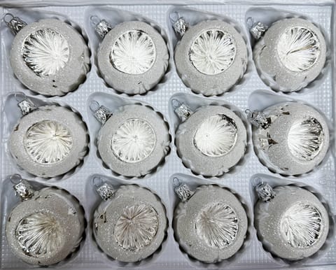 ⁨Bombki szklane 6cm reflektor 12szt Ręczna produkcja. Produkt PL (biały)⁩ w sklepie Wasserman.eu