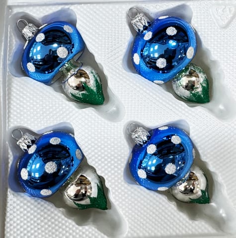 ⁨Bombki szklane grzybki 4 sztuki Ręcznie zdobione. Produkt polski (niebieski)⁩ w sklepie Wasserman.eu