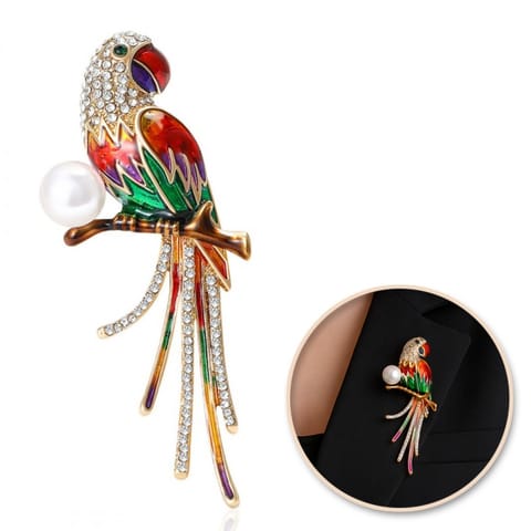 ⁨Broszka ozdobna - papuga z cyrkoniami i perłą BZ221⁩ w sklepie Wasserman.eu
