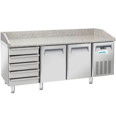 ⁨Stół chłodniczy do pizzy z granitowym blatem rantem 2 komory 6 szuflad 362 l 210 W⁩ w sklepie Wasserman.eu