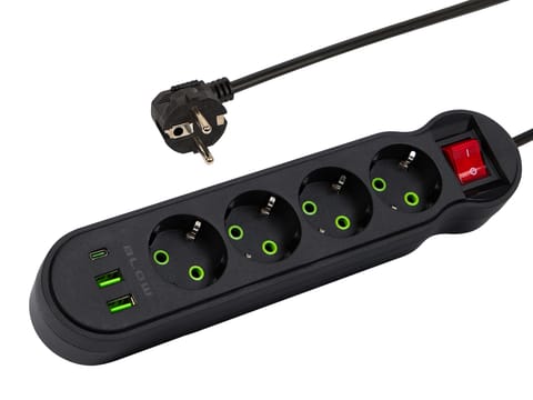 ⁨Przedłużacz sieciowy PS-440 4-Gniazda 2xUSB+USB-C 5m czarny 3x1mm⁩ w sklepie Wasserman.eu