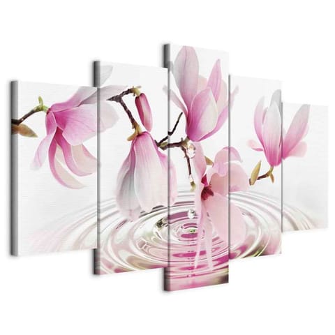 ⁨Obraz - Magnolie nad wodą (5-częściowy) szeroki różowy (rozmiar 225x112.5, wykończenie Na płótnie włoskim)⁩ w sklepie Wasserman.eu