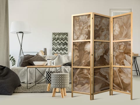 ⁨Parawan japoński - Ornamenty kwiatowe rzeźbione w delikatnych odcieniach sepii i brązu (rozmiar 135x172, wykończenie )⁩ w sklepie Wasserman.eu