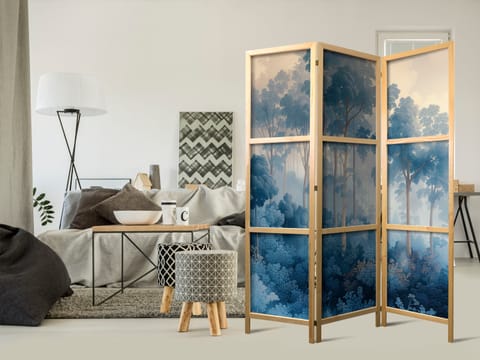 ⁨Parawan japoński - Pejzaż z drzewami w ilustracyjnym stylu - bajkowy niebieski las (rozmiar 135x172, wykończenie )⁩ w sklepie Wasserman.eu