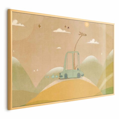 ⁨Plakat - Podróżująca żyrafa (rozmiar 30x21, wykończenie Rama złota)⁩ w sklepie Wasserman.eu