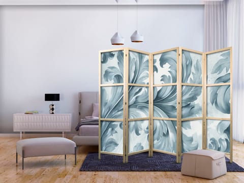 ⁨Parawan japoński - Kamienne barokowe ornamenty w jasnych odcieniach szaro-niebieskich (rozmiar 225x172, wykończenie )⁩ w sklepie Wasserman.eu