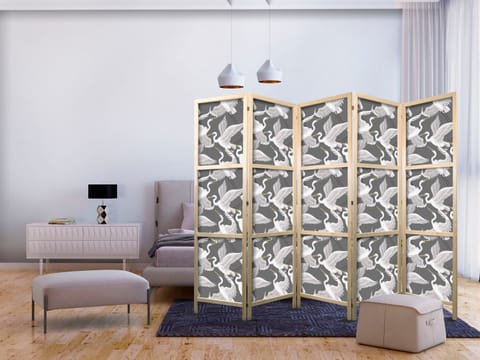 ⁨Parawan japoński - Pastelowe ptaki - delikatny wzór w biało-szare czaple na jasno-różowym tle (rozmiar 225x172, wykończenie )⁩ w sklepie Wasserman.eu