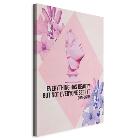 ⁨Obraz - Piękno w Oczach - inspirujący cytat z różowym popiersiem i kwiatami (rozmiar 20x30, wykończenie Na płótnie włoskim)⁩ w sklepie Wasserman.eu