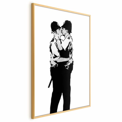 ⁨Plakat - Kissing Coppers (rozmiar 40x60, wykończenie Rama złota)⁩ w sklepie Wasserman.eu