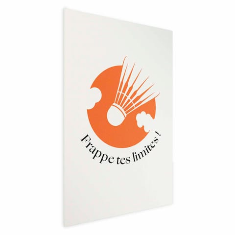 ⁨Plakat - Lotka do badmintona na tle pomarańczowego słońca (rozmiar 40x60, wykończenie Bez ramy)⁩ w sklepie Wasserman.eu