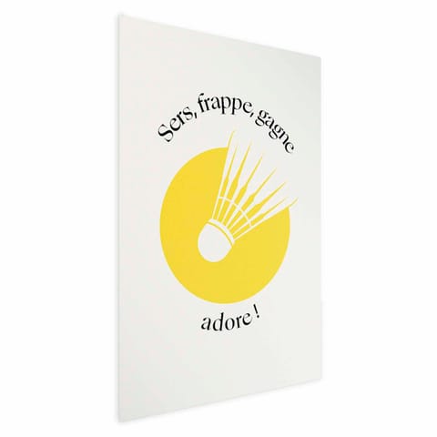 ⁨Plakat - Lotka do badmintona na tle żółtego słońca (rozmiar 60x90, wykończenie Bez ramy z marginesem)⁩ w sklepie Wasserman.eu