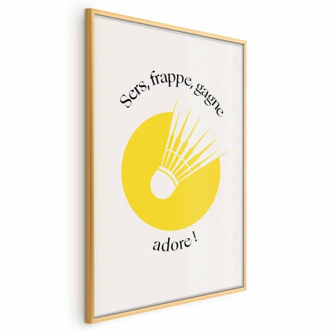 ⁨Plakat - Lotka do badmintona na tle żółtego słońca (rozmiar 40x60, wykończenie Rama złota)⁩ w sklepie Wasserman.eu