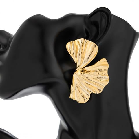 ⁨Kolczyki wiszące, efektowne złote blaszki liście miłorzębu K1722⁩ w sklepie Wasserman.eu