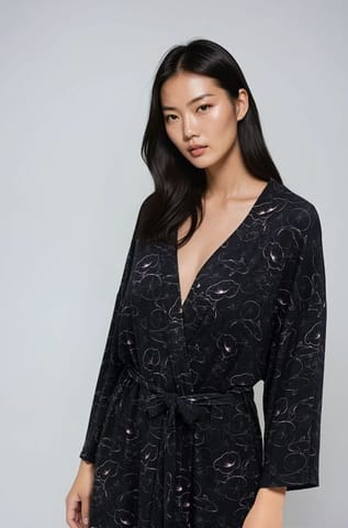 ⁨Szlafrok Koi Beżowo-Czarny (Rozmiar M)⁩ w sklepie Wasserman.eu