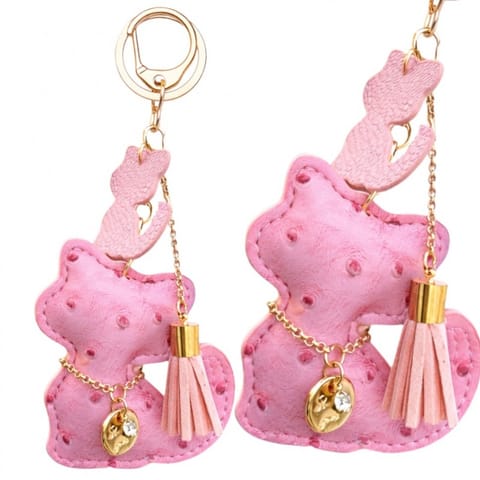 ⁨Brelok do kluczy skórzany KOTEK różowy, frędzle BRL358⁩ w sklepie Wasserman.eu