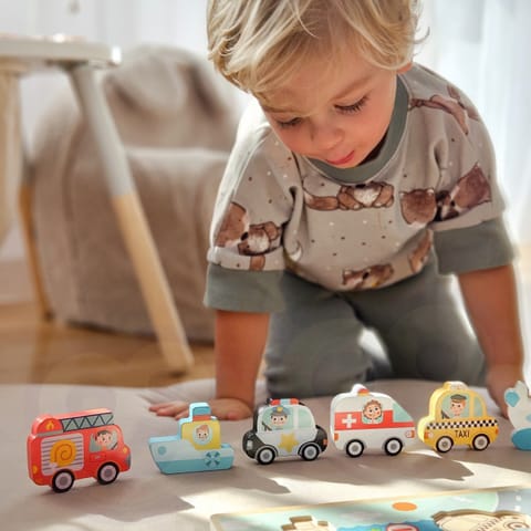 ⁨TOOKY TOY Drewniane Puzzle Montessori Pojazdy Samochody Samolot Statek Miasto Dopasuj Kształty⁩ w sklepie Wasserman.eu