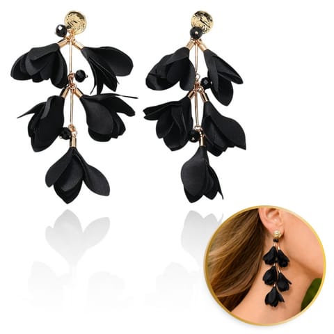 ⁨Kolczyki wiszące, efektowne tiulowe kwiat, czarne K1706⁩ w sklepie Wasserman.eu