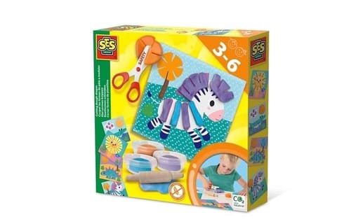 ⁨Wycinanie kształtów z ciasta⁩ w sklepie Wasserman.eu