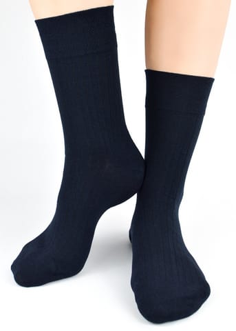 ⁨SKARPETY NOVITI SB177-M PRĄŻEK (kolor czarny, rozmiar 39-42)⁩ w sklepie Wasserman.eu